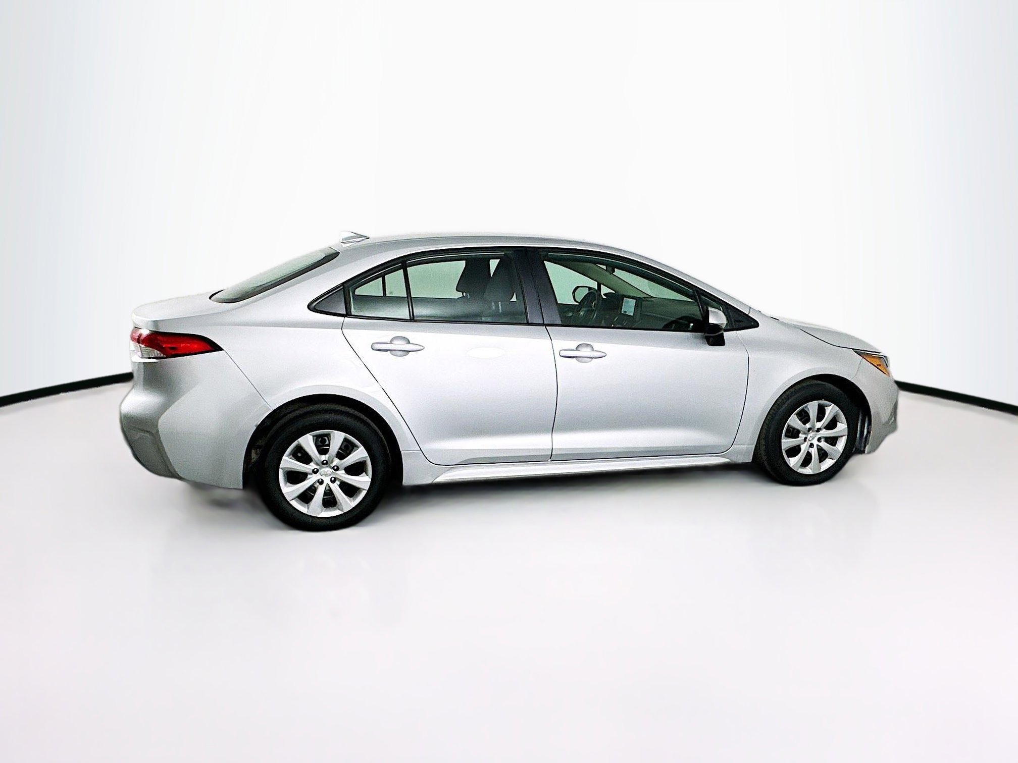 Used 2025 Toyota Corolla LE image 10