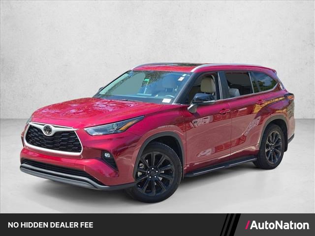 Used 2024 Toyota Highlander XLE FWD video 1