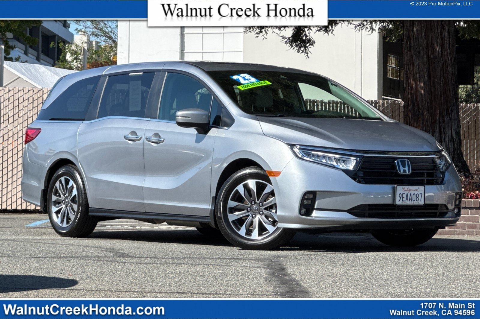Used 2023 Honda Odyssey EX-L image 1