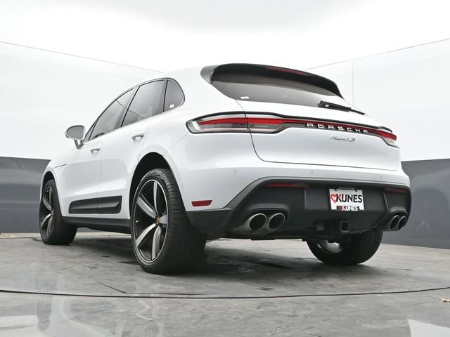 Used 2023 Porsche Macan S AWD/4WD image 48