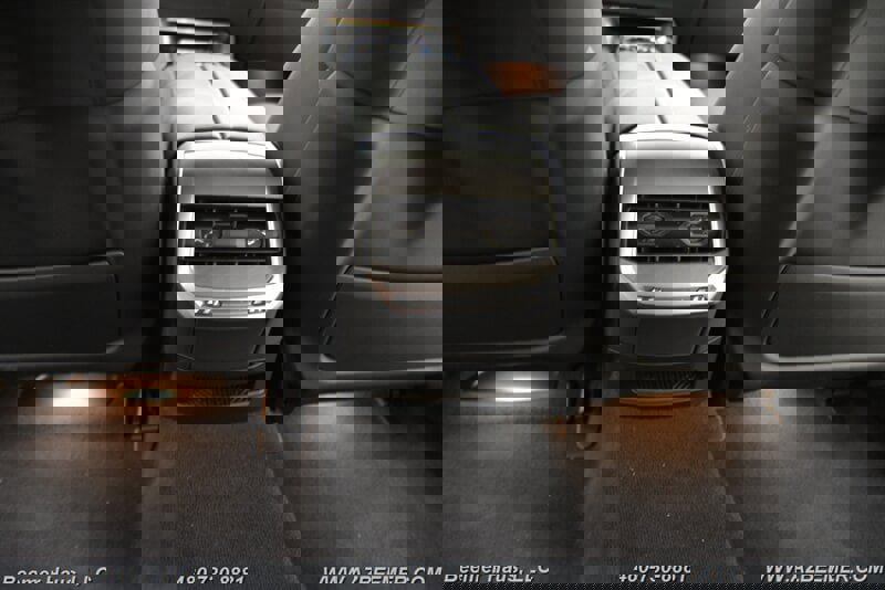 Used 2025 BMW 750e xDrive w/ Executive Package AWD/4WD image 27