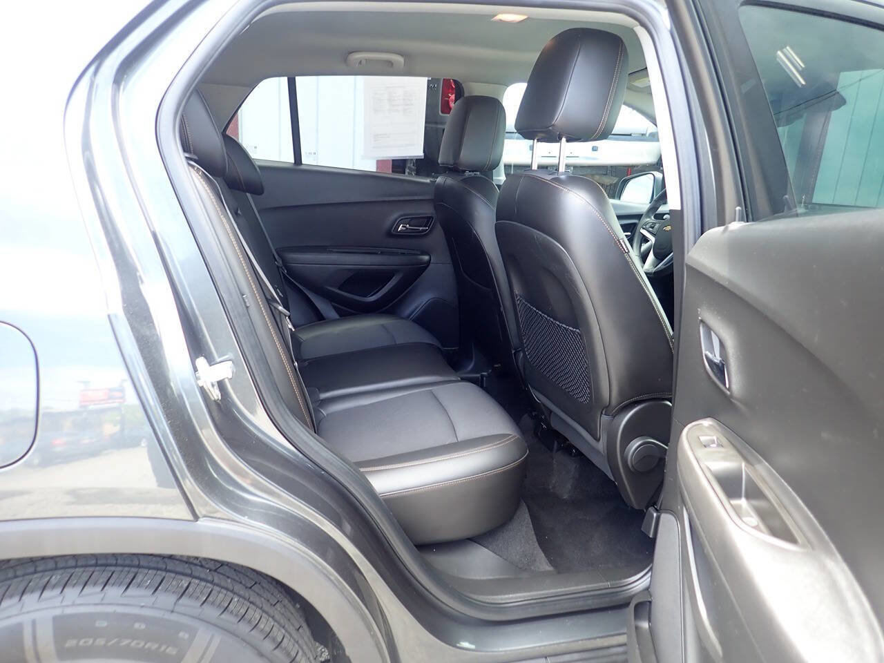 Used 2017 Chevrolet Trax LT w/ LT Convenience Package image 26