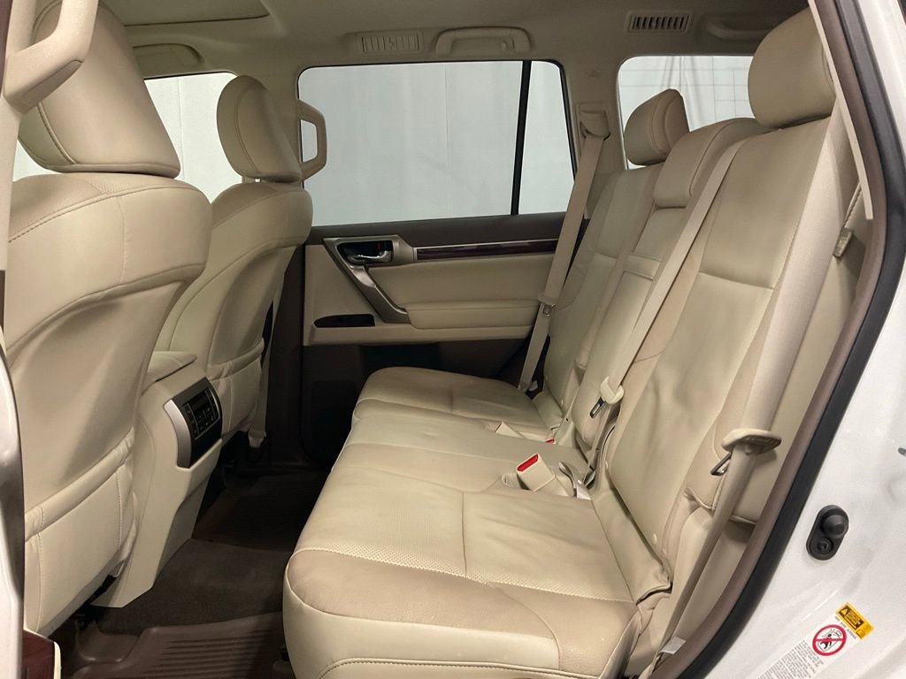 Used 2015 Lexus GX 460 w/ Premium Package image 37
