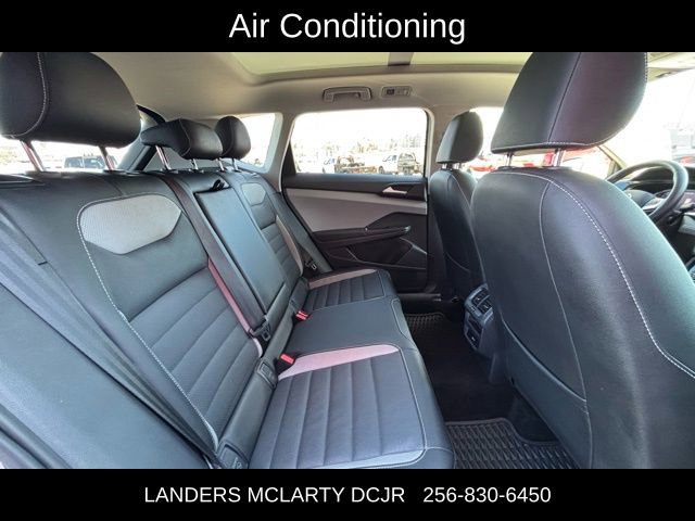 Used 2022 Volkswagen Taos SEL w/ Panoramic Sunroof Package image 14