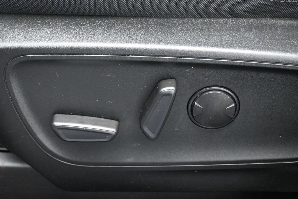 Used 2022 Ford Escape SE w/ Convenience Package FWD image 10