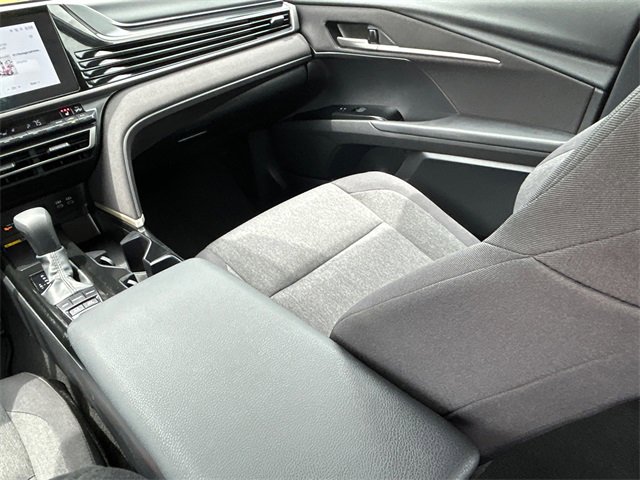 Used 2025 Toyota Camry LE image 14