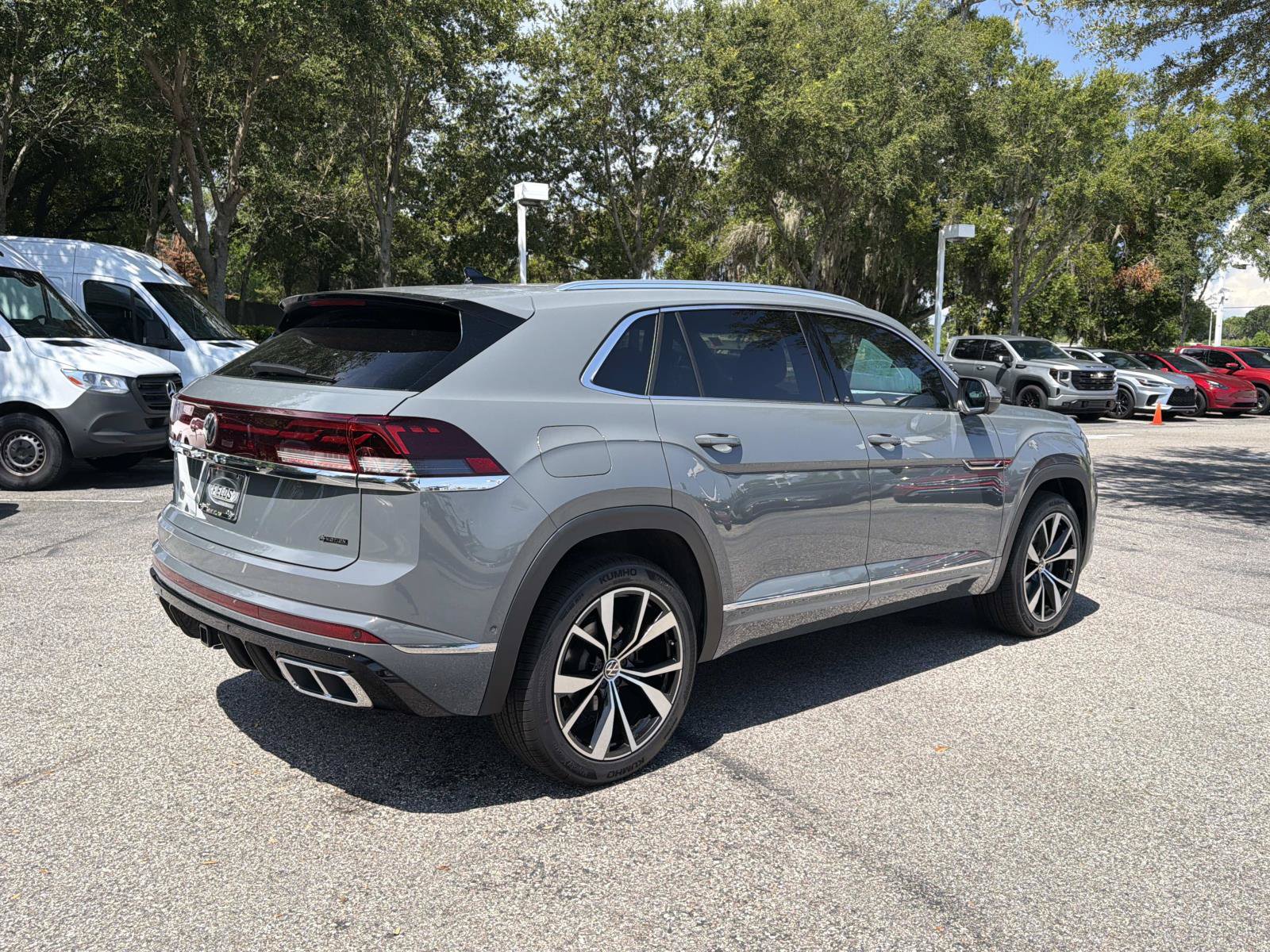Used 2025 Volkswagen Atlas Cross Sport SEL Premium R-Line AWD/4WD image 3