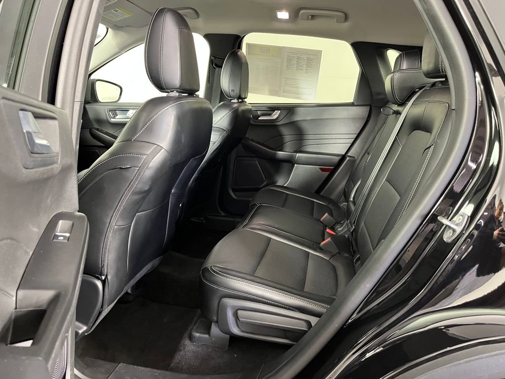 Used 2024 Ford Escape Platinum image 13