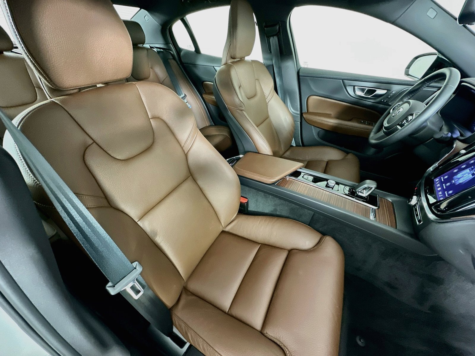 Certified 2024 Volvo S60 B5 Ultimate AWD/4WD image 43