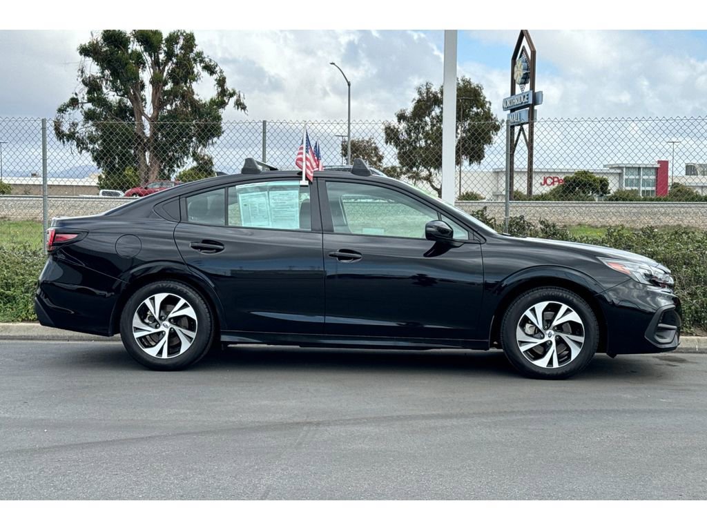 Used 2025 Subaru Legacy Premium image 3