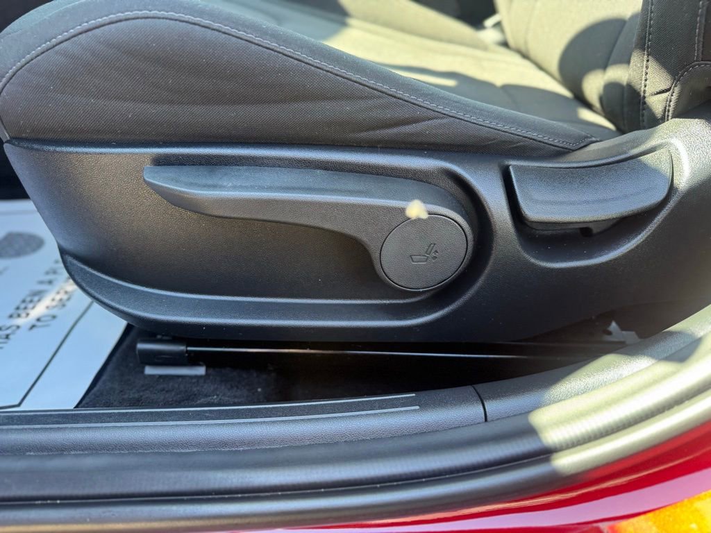 Used 2023 Hyundai Elantra SEL image 16