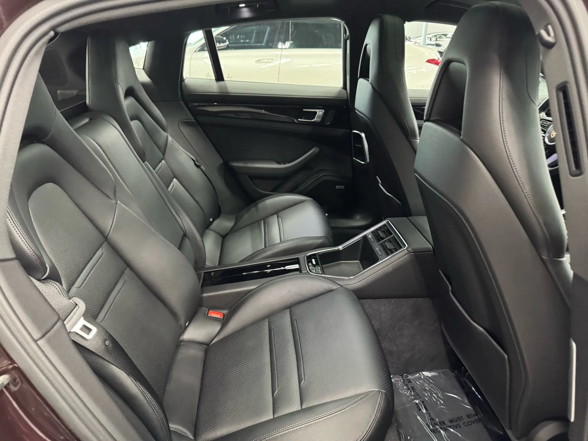 Used 2022 Porsche Panamera 4 AWD/4WD image 33