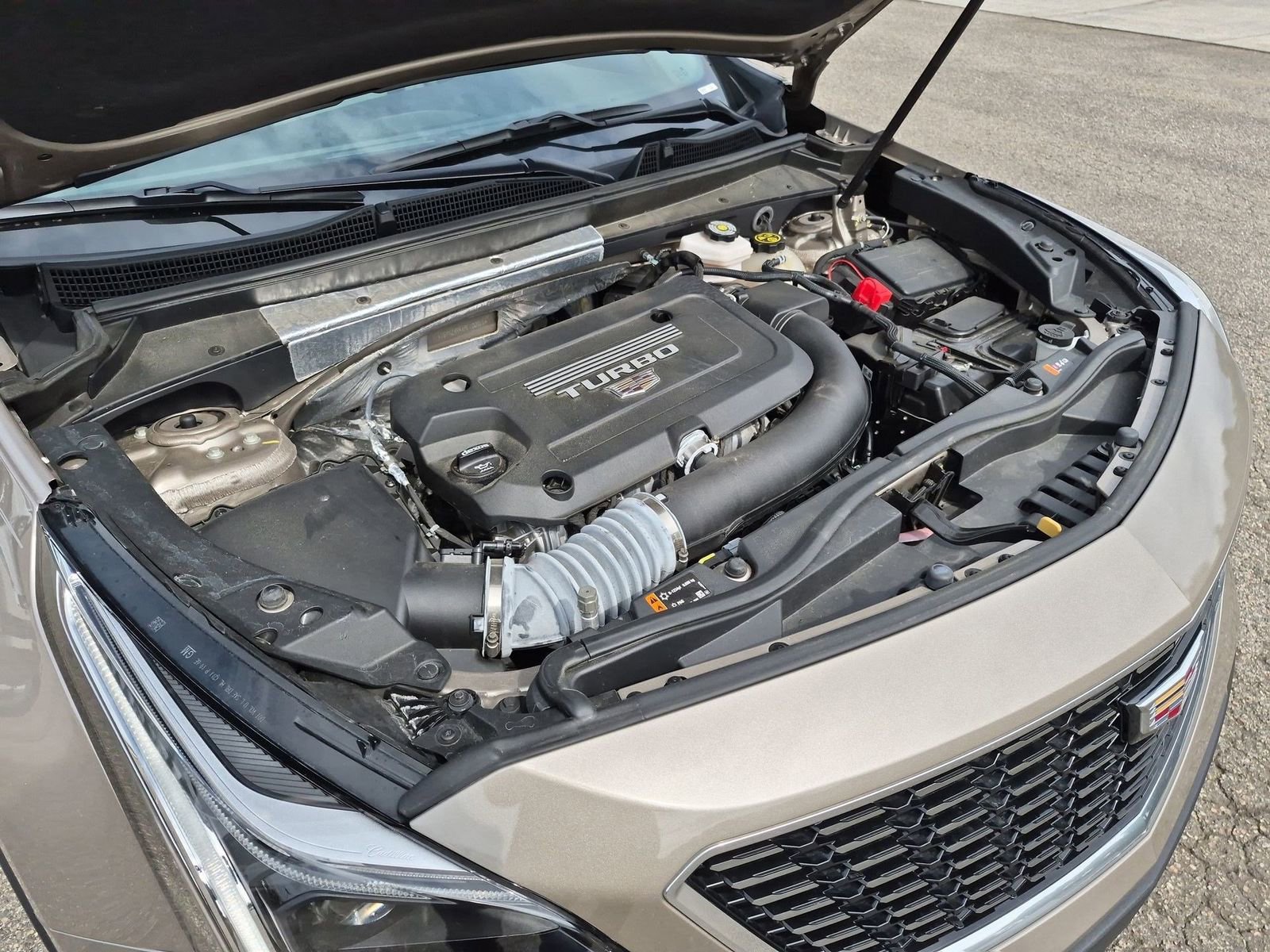 Certified 2023 Cadillac XT4 Luxury w/ Cold Weather Package FWD image 31