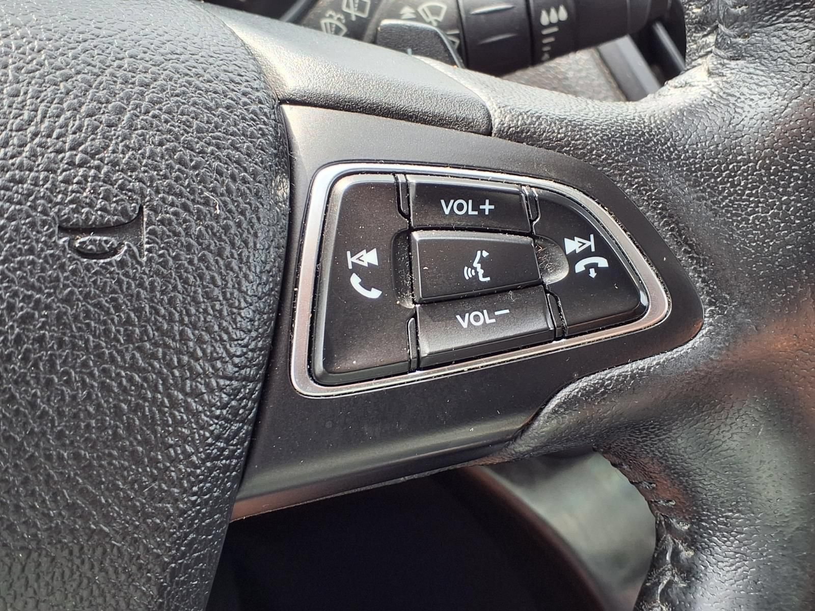 Used 2017 Ford Escape Titanium w/ Equipment Group 301A AWD/4WD image 28