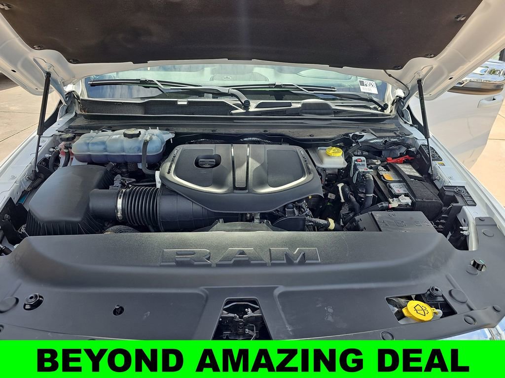 Used 2025 RAM 1500 Laramie AWD/4WD image 35