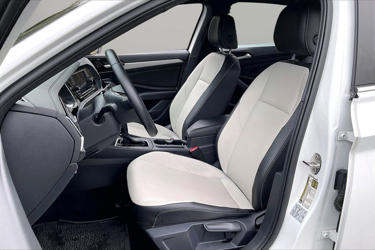 Used 2021 Volkswagen Jetta R-Line image 21