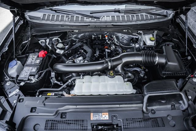 Used 2025 Ford Expedition Active image 29