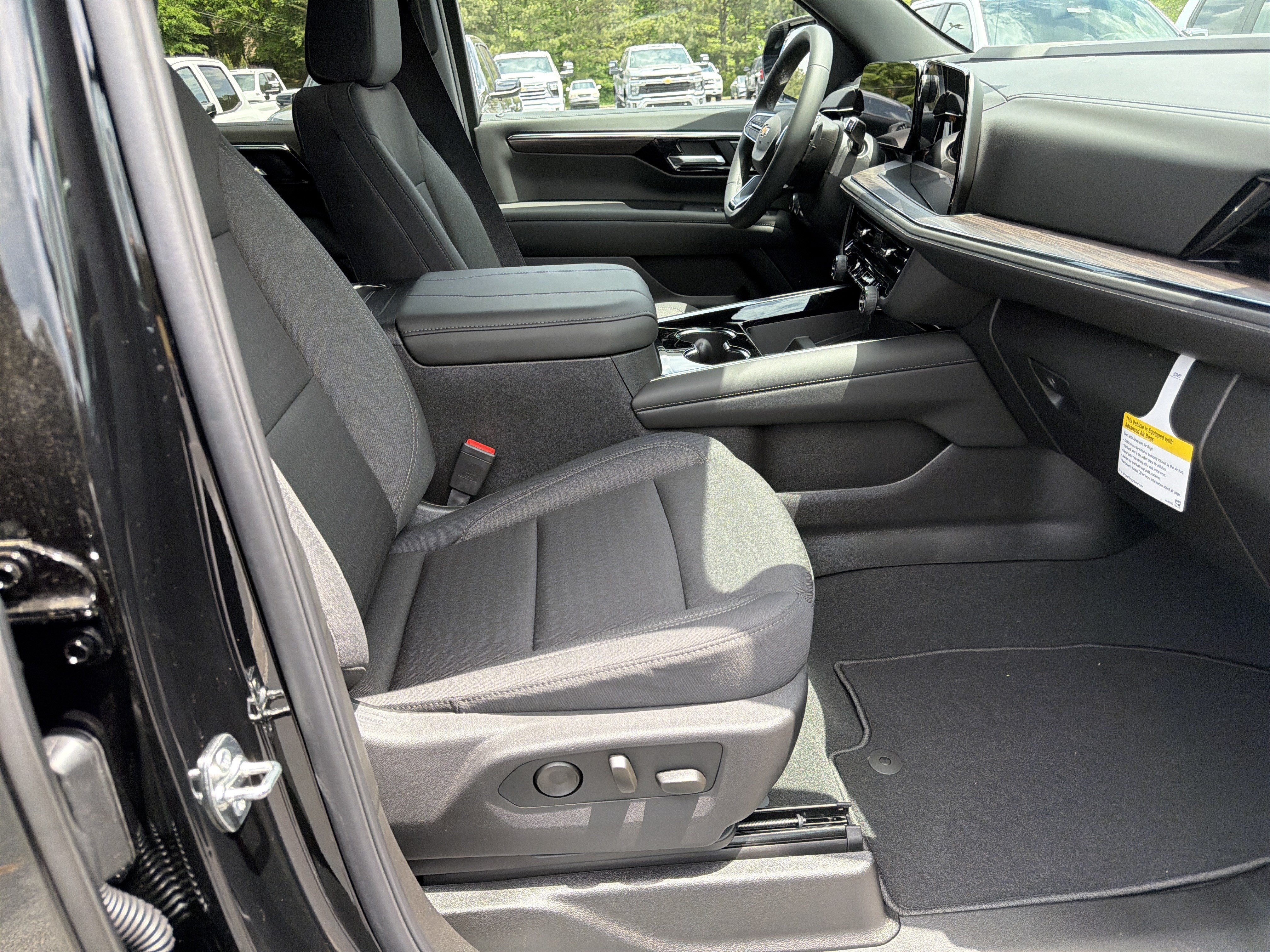 New 2026 Chevrolet Suburban LS RWD image 13