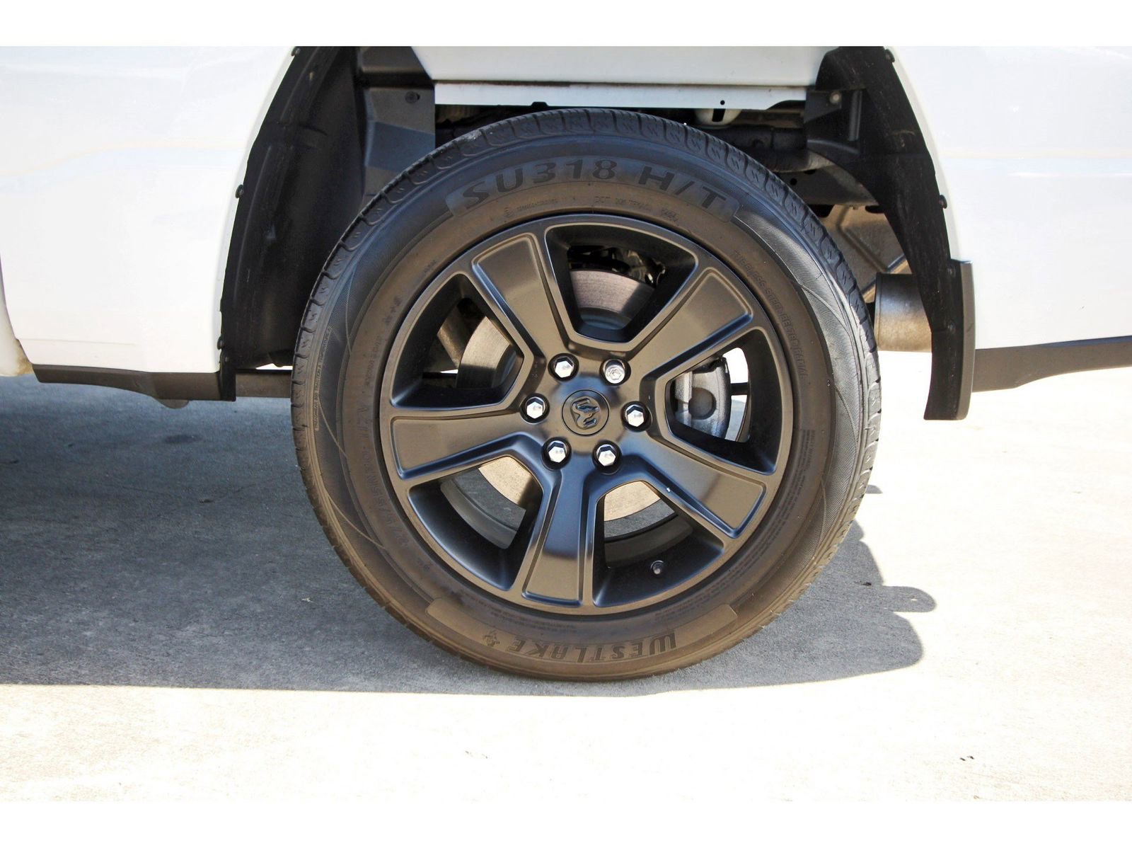 Used 2024 RAM 1500 Lone Star image 30