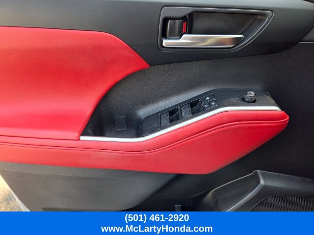 Used 2021 Toyota Highlander XSE FWD image 37
