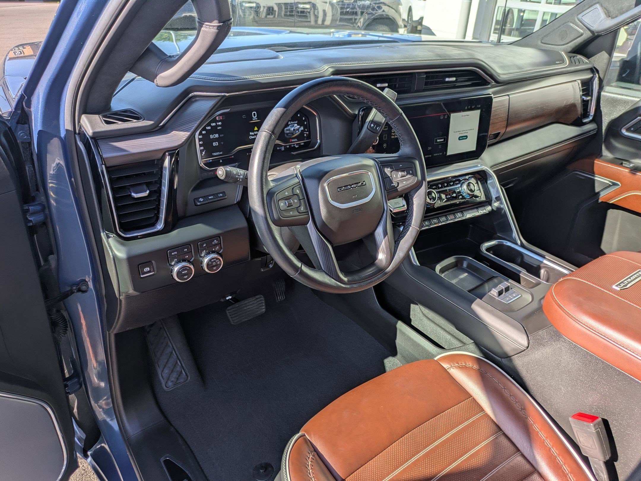 Used 2024 GMC Sierra 3500 Denali Ultimate AWD/4WD image 17
