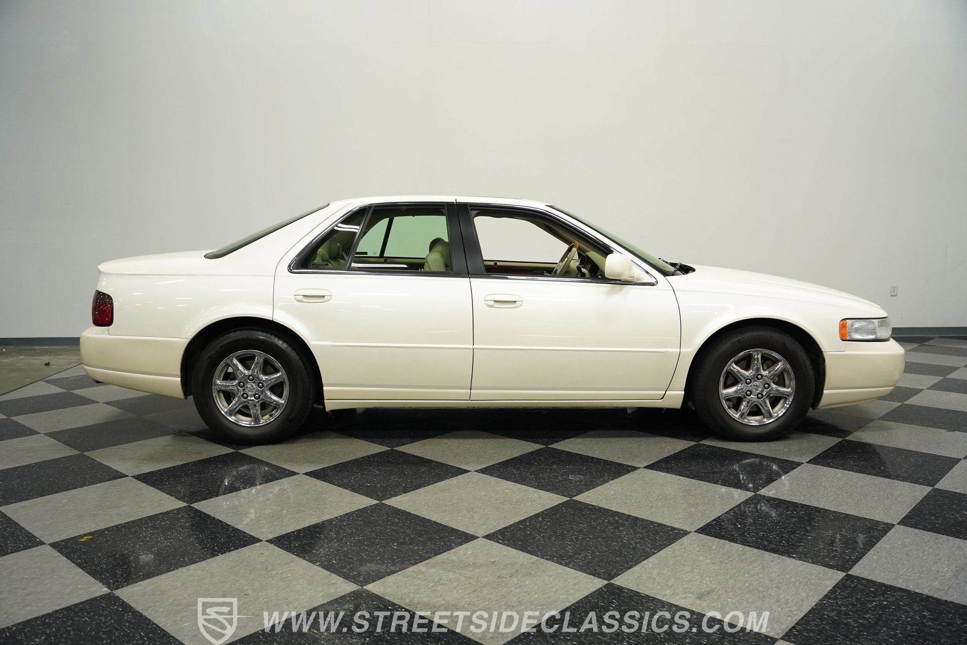 Used 1998 Cadillac Seville STS w/ Heated Seats Pkg image 14