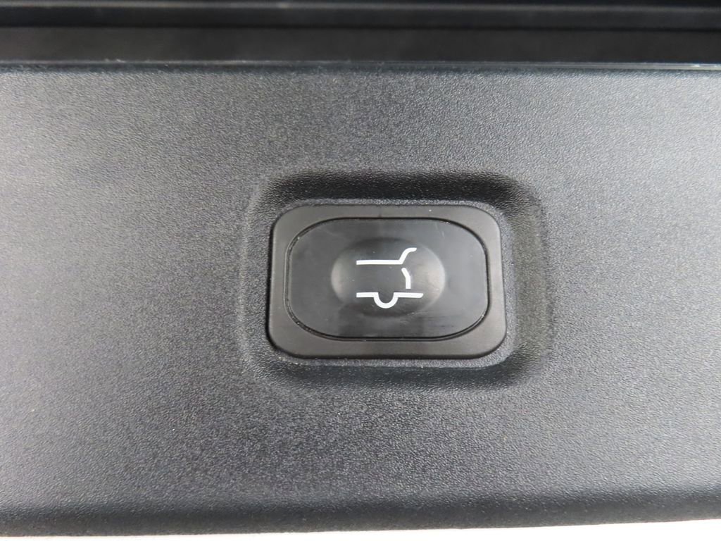 Used 2025 Ford Expedition Platinum w/ Platinum Ultimate Package AWD/4WD image 37