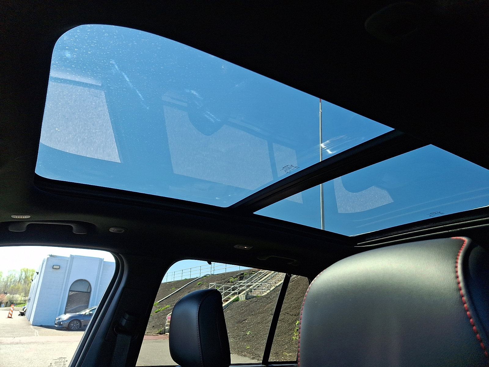 Certified 2022 Jeep Grand Cherokee Trailhawk w/ Luxury Tech Group III image 14