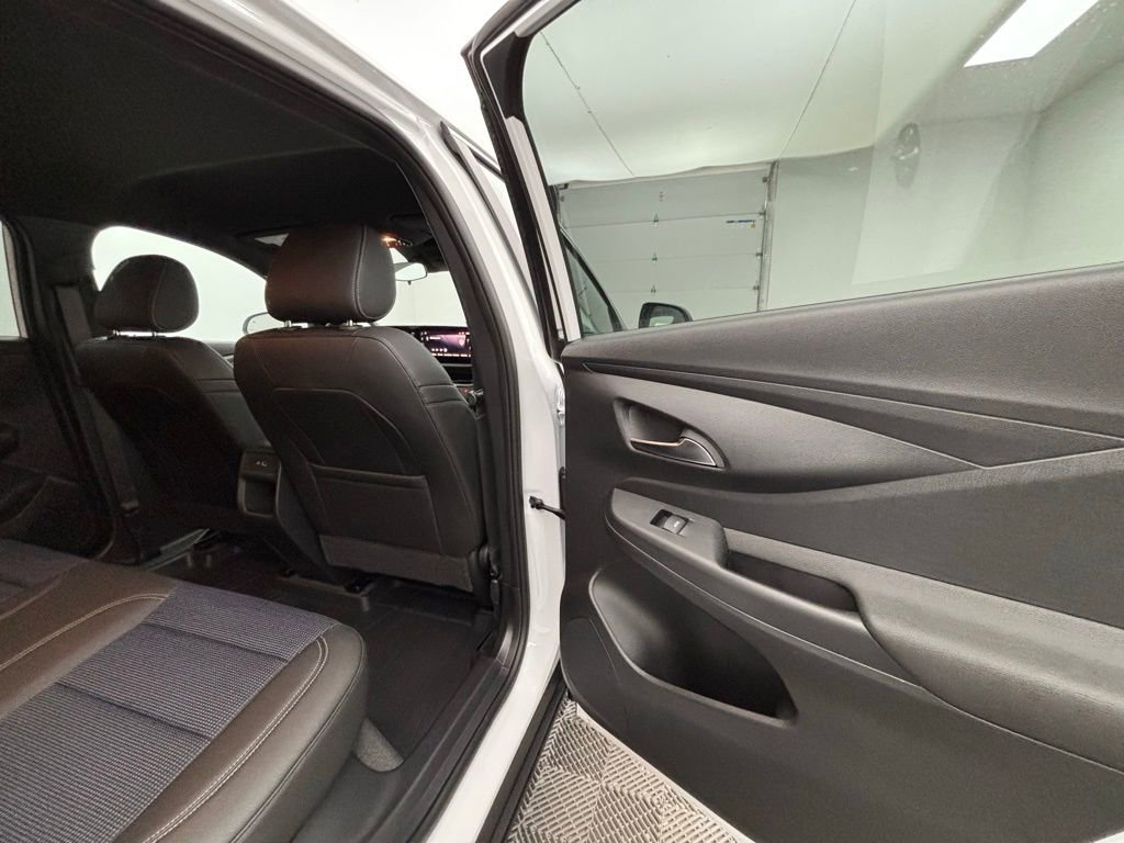 New 2026 Buick Envista Preferred w/ Convenience I Package FWD image 34