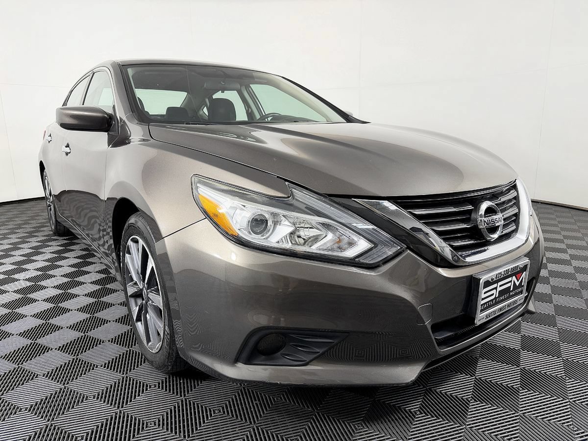 Used 2017 Nissan Altima 2.5 SV FWD image 5