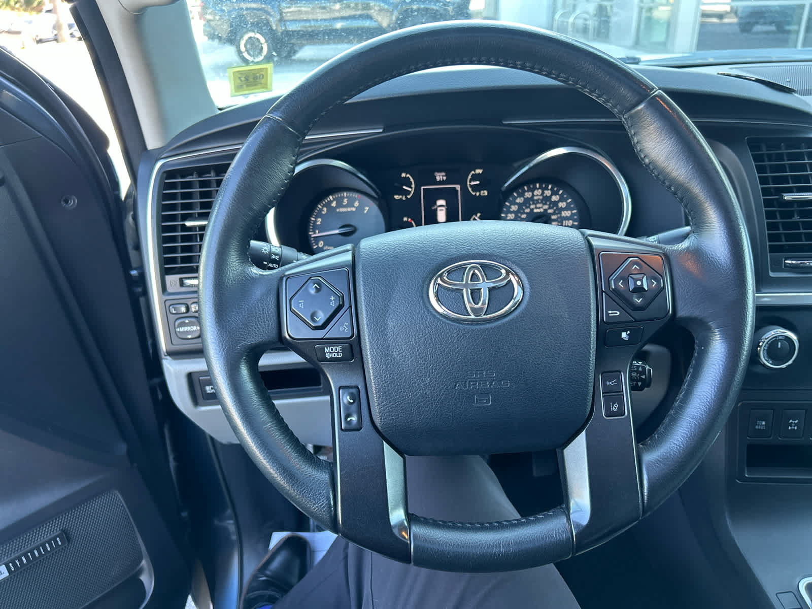 Used 2019 Toyota Sequoia Limited AWD/4WD image 10