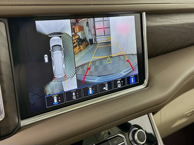 Used 2023 GMC Yukon XL Denali AWD/4WD image 19
