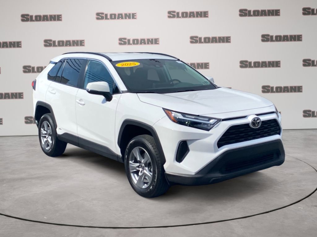 Used 2025 Toyota RAV4 XLE image 7