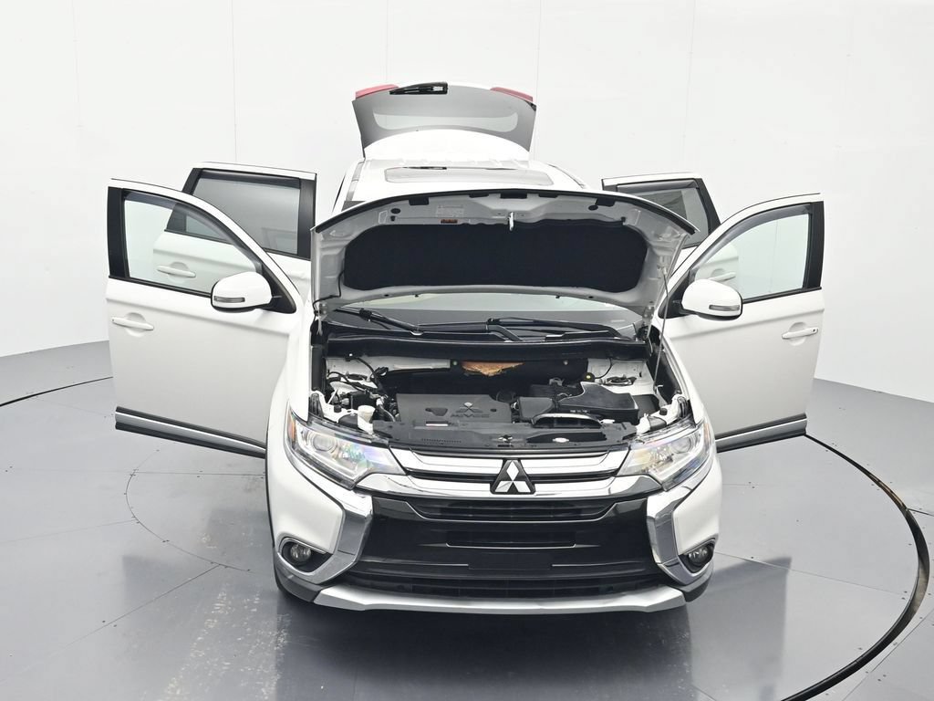 Used 2018 Mitsubishi Outlander SE FWD image 44