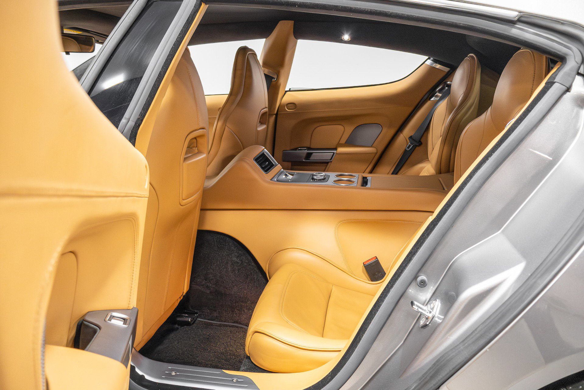 Used 2016 Aston Martin Rapide S image 35