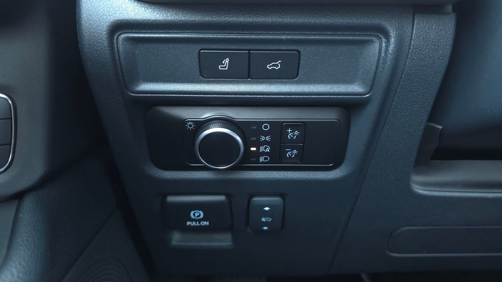 Used 2024 Ford Expedition Max XLT AWD/4WD image 33