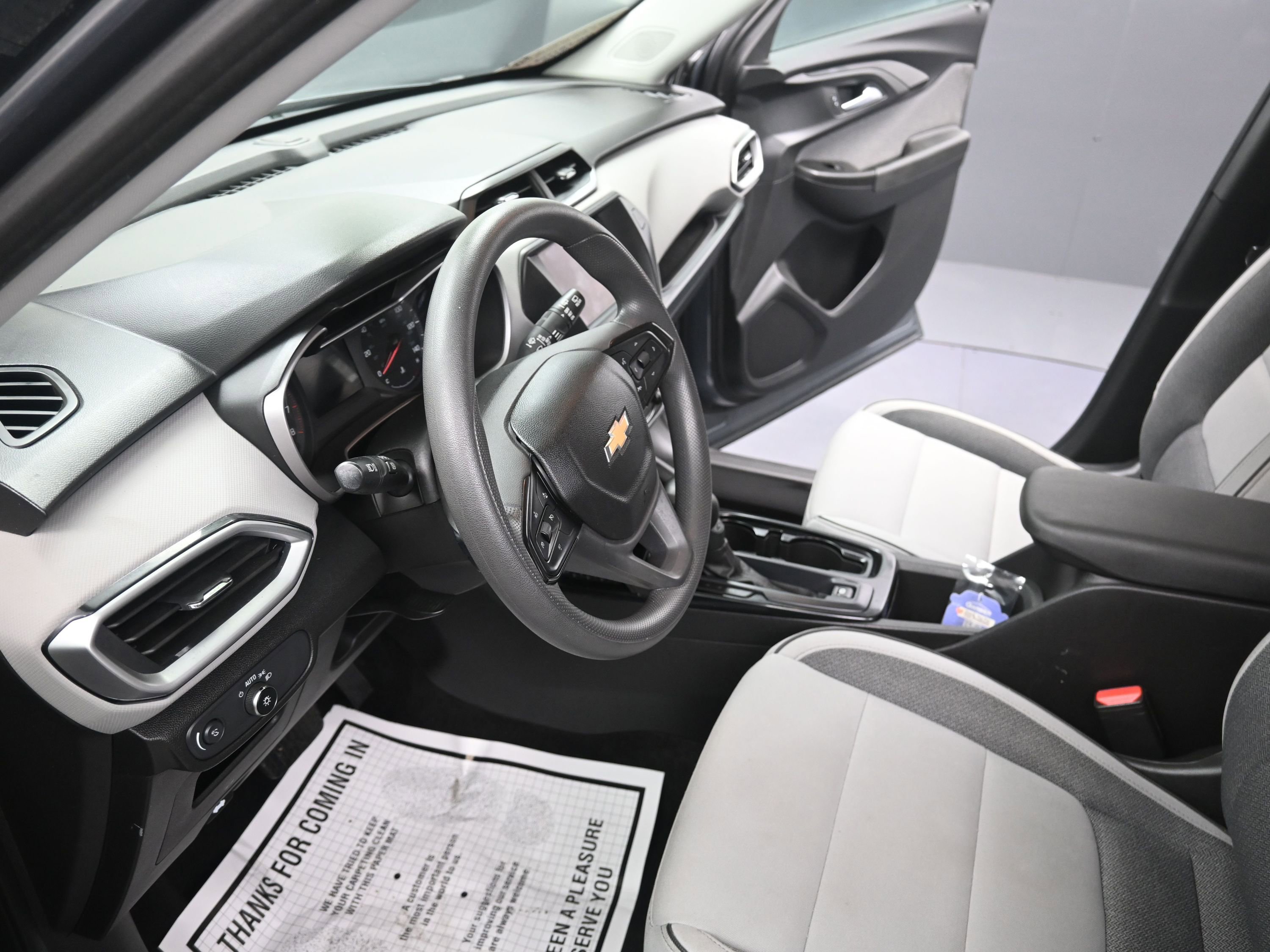 Used 2021 Chevrolet TrailBlazer LS FWD image 18