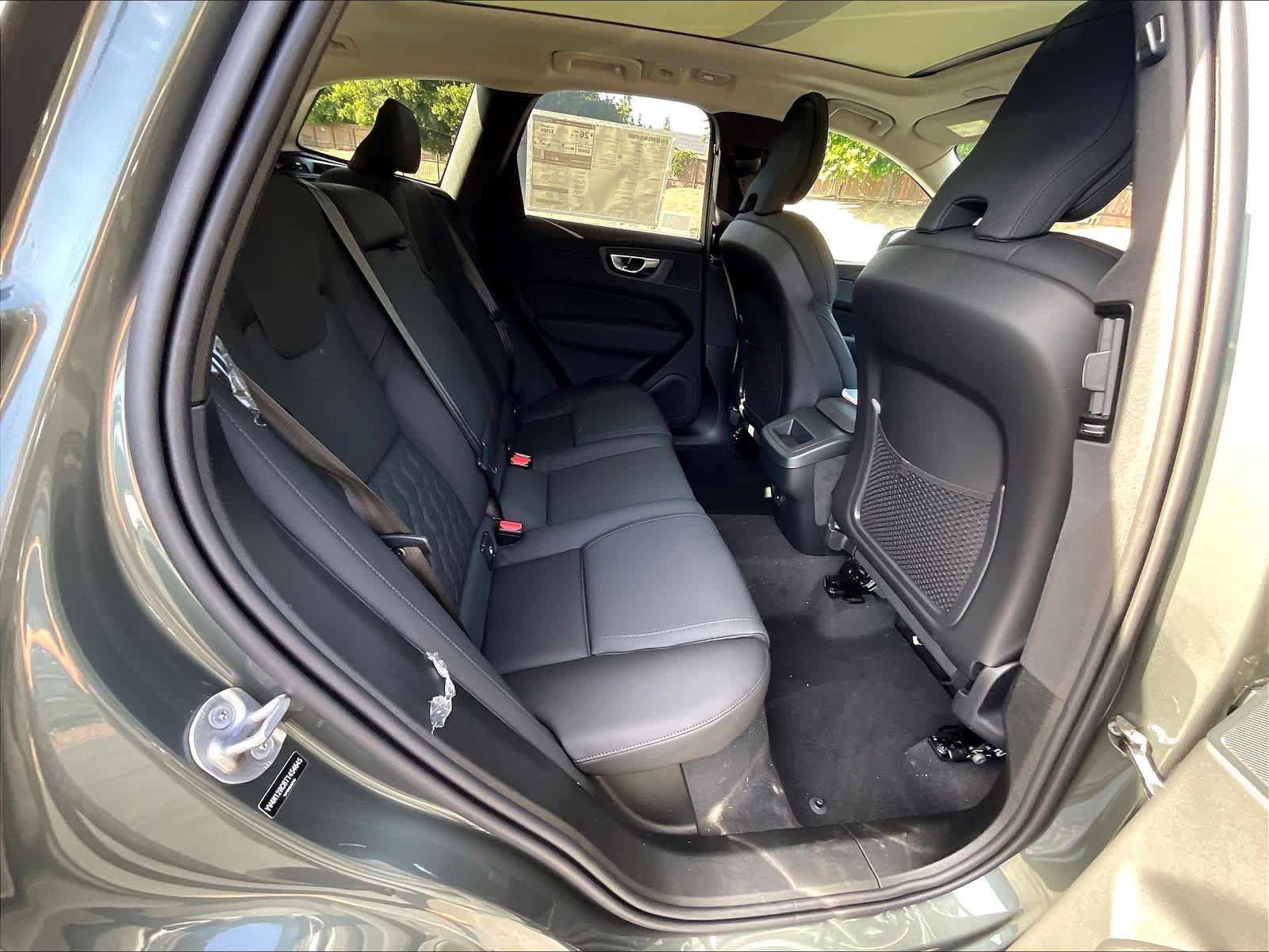 New 2026 Volvo XC60 B5 Plus w/ Protection Package Premier AWD/4WD image 27