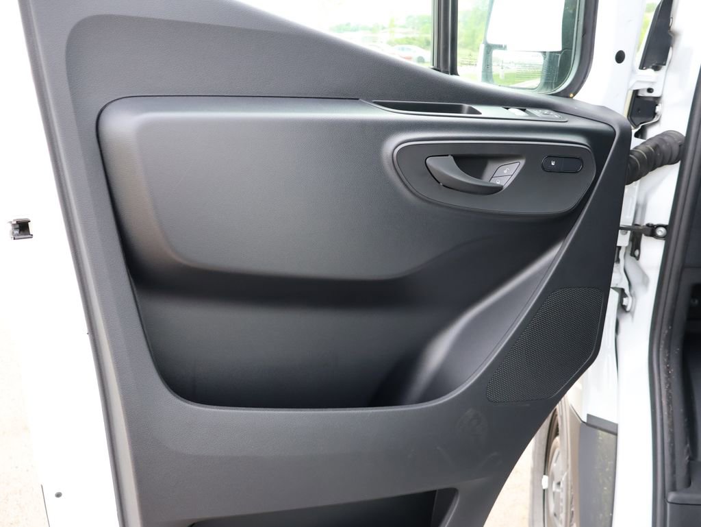 New 2025 Mercedes-Benz Sprinter 2500 image 37