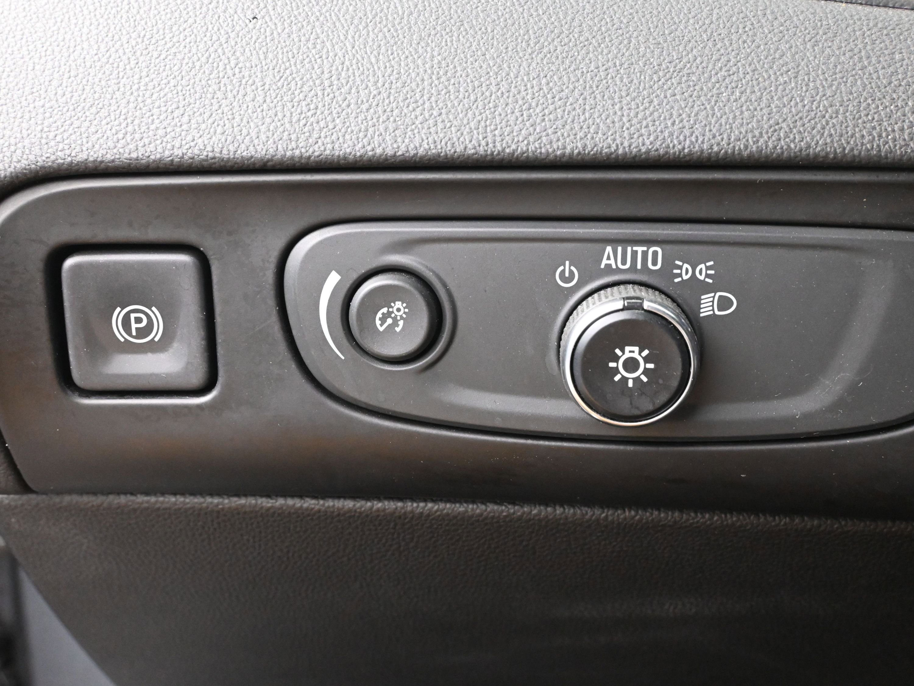 Used 2019 Buick Enclave Avenir w/ Avenir Technology Package image 12