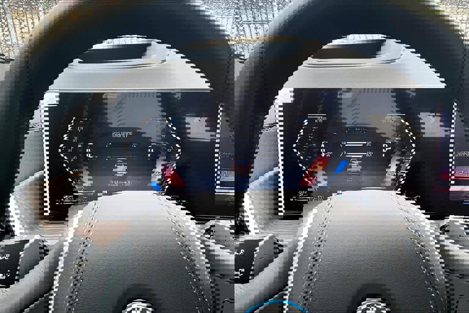 Used 2026 BMW X5 xDrive50e w/ Climate Comfort Package image 25