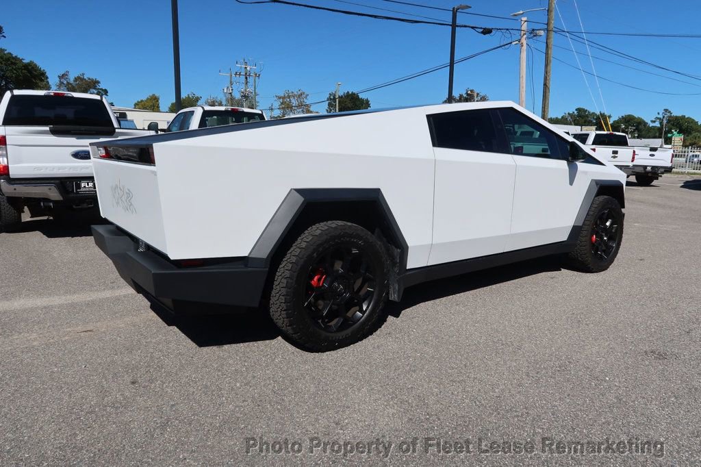 Used 2024 Tesla Cybertruck AWD Crew Cab image 5