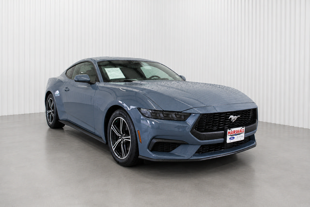 Used 2025 Ford Mustang Coupe RWD image 1
