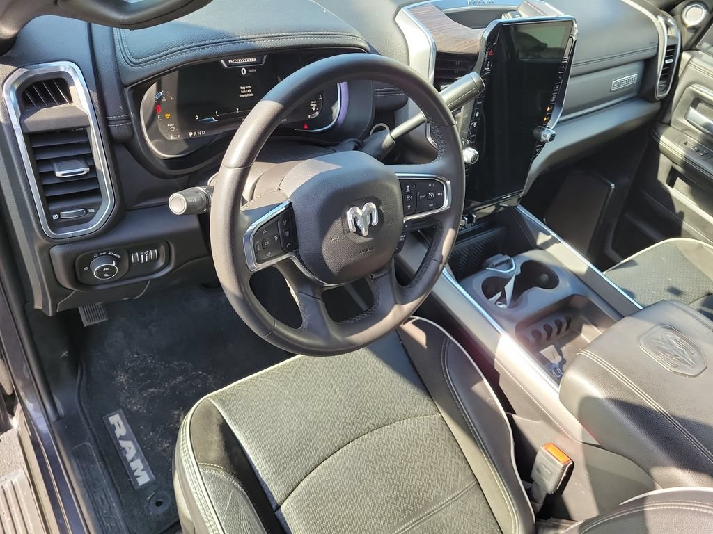 Used 2025 RAM 2500 Laramie AWD/4WD image 11