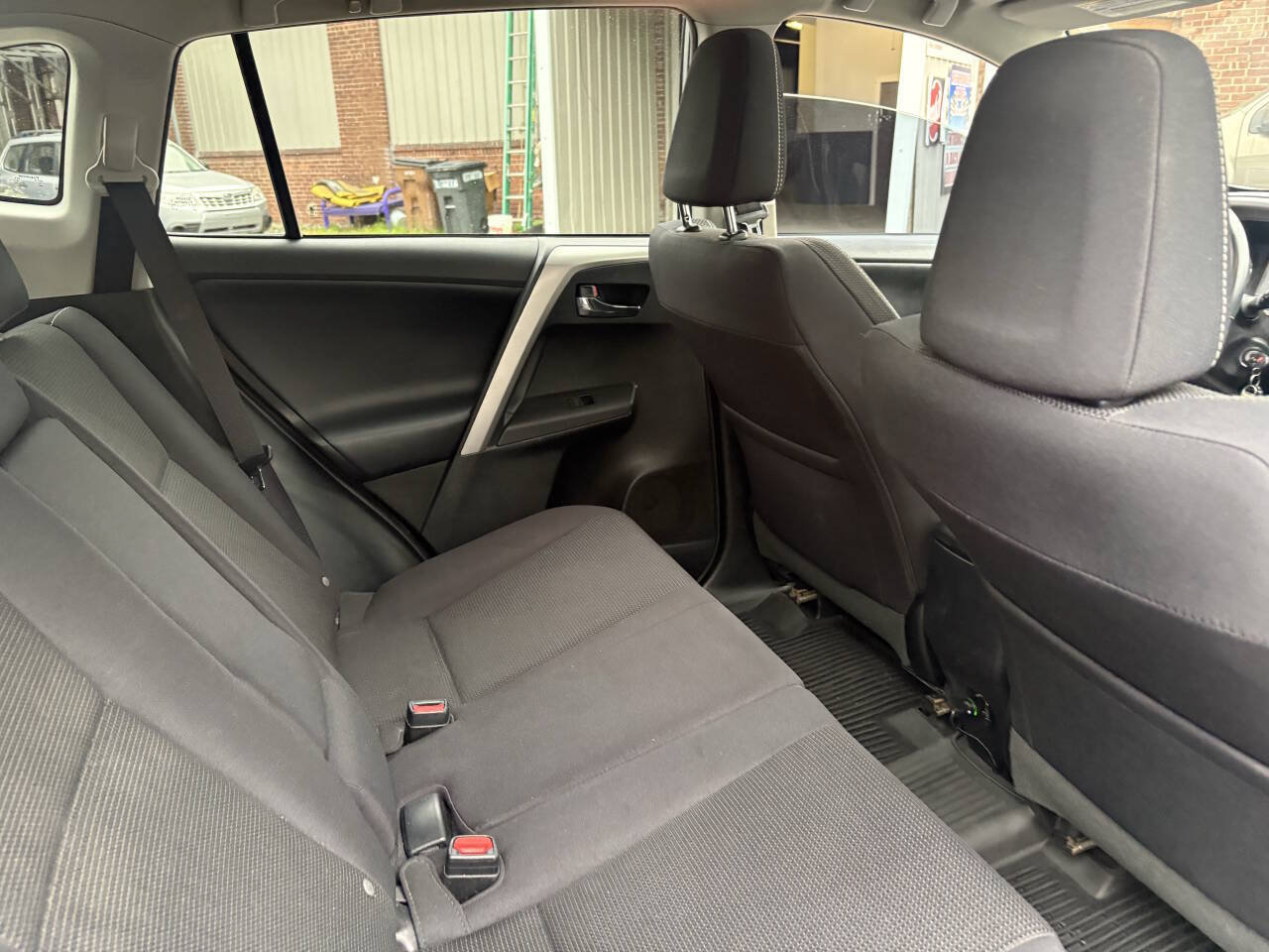 Used 2016 Toyota RAV4 XLE AWD/4WD image 13