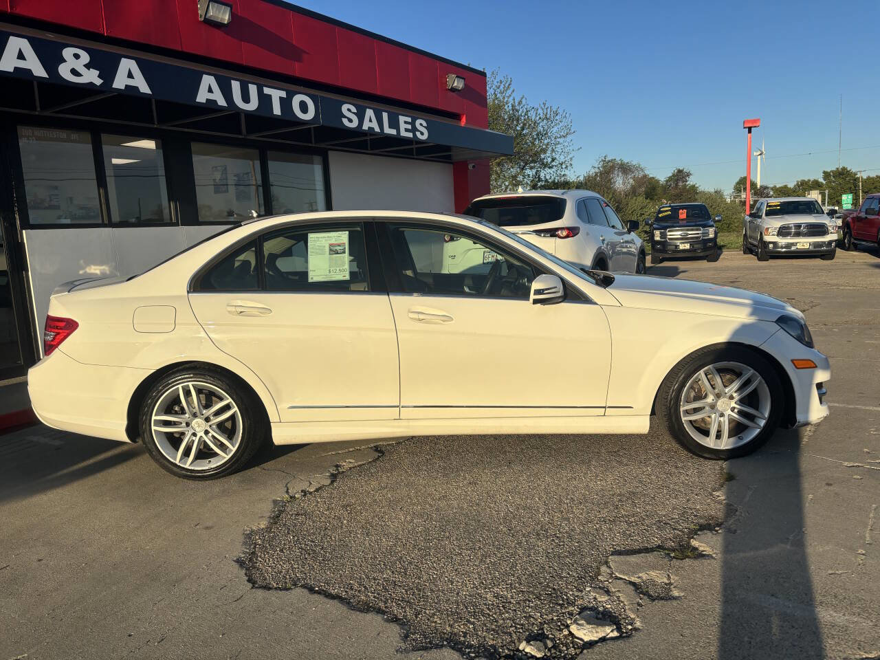 Used 2014 Mercedes-Benz C 300 4MATIC Sedan image 3
