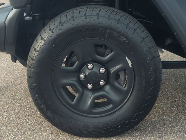 Used 2025 Jeep Wrangler Sport image 10