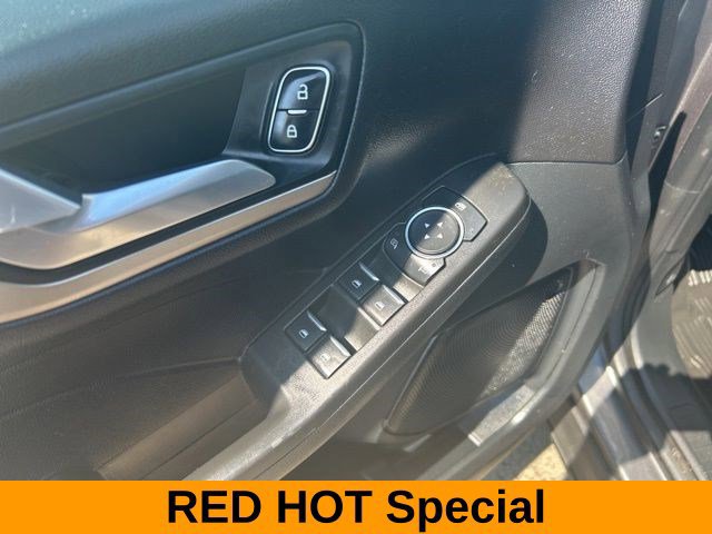 Used 2021 Ford Escape SEL AWD/4WD image 12