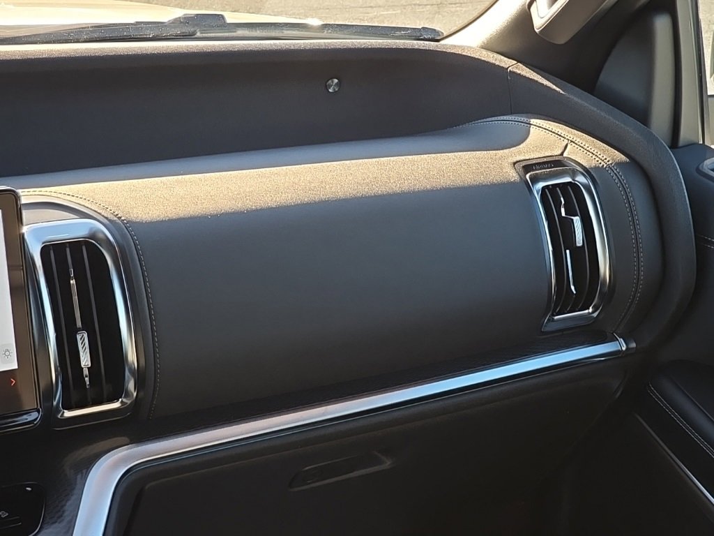 New 2025 Ford Expedition Max Platinum image 38