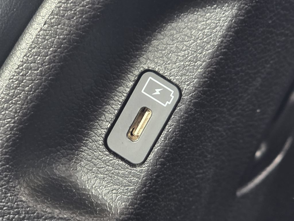 Used 2024 Kia Telluride S w/ S Sunroof Package FWD image 17